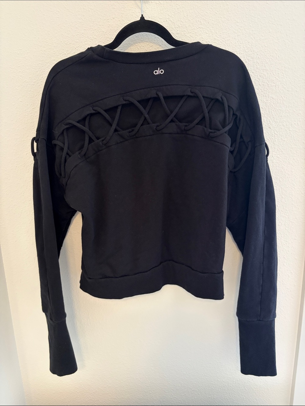 ALO Yoga Black Lattice-Back Pullover Sweatshirt